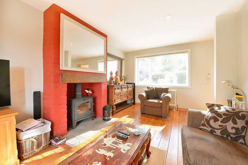 Sitting Room- click for photo gallery